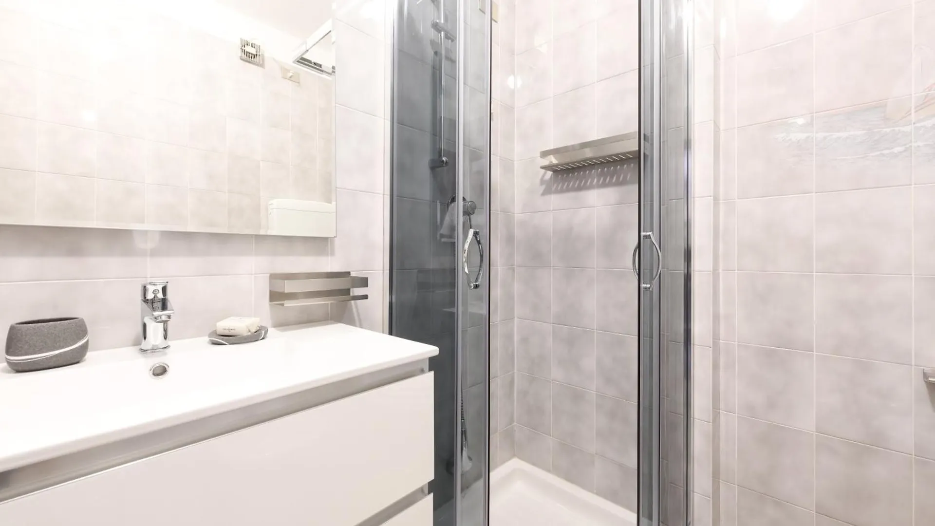 Breeze Apartment Desenzano del Garda